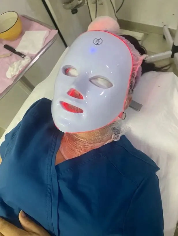 Luminothérapie LED : la technologie des dermatologues enfin à domicile