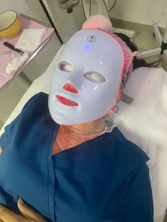 Luminothérapie LED : la technologie des dermatologues enfin à domicile